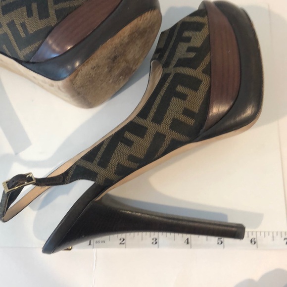 Fendi open toe platform heels - Picture 12 of 13